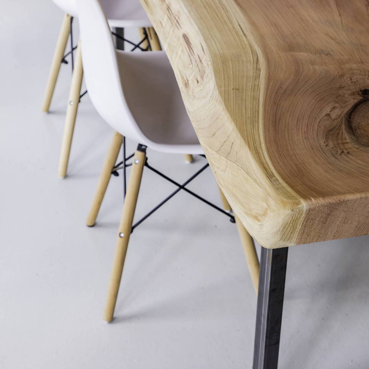 Bords de tables irréguliers - Thomas Berard