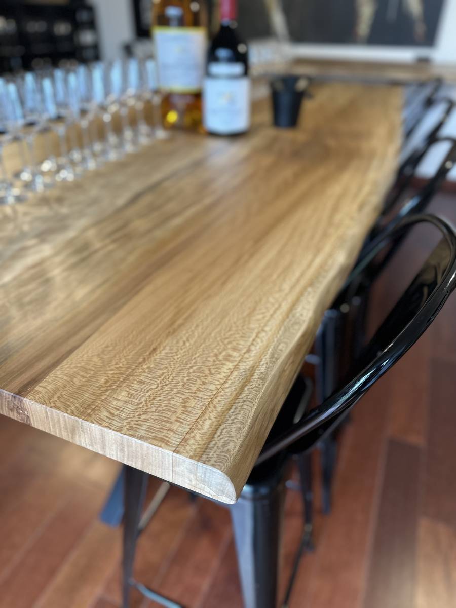 Table en bois massif 